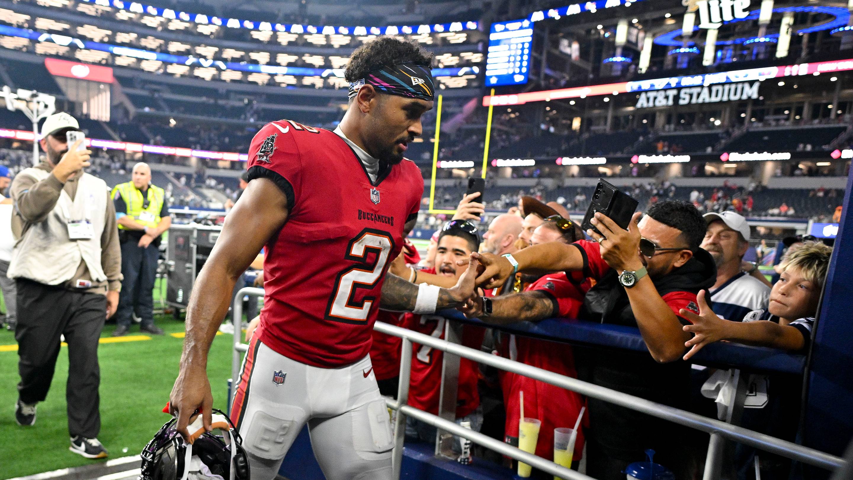 Fantasy Football Sleepers Emerge As Emeka Egbuka Misses Practice Ahead of Week 7