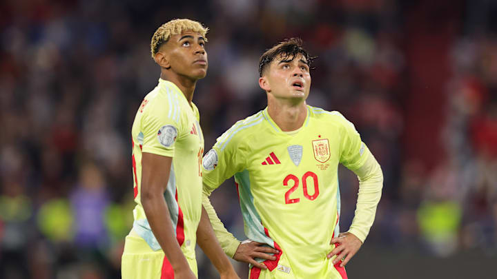 Wilde Gerüchte um Lamine Yamal (l.) und Pedri