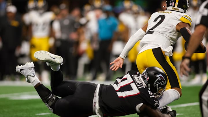 Atlanta Falcons defensive tackle Grady Jarrett spearheaded a strong defensive effort Sunday against the Pittsburgh Steelers.