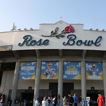 Sep 12, 2025; Pasadena, California, USA;  General view of the stadium before the game between the UCLA Bruins and the New Mexico Lobos at Rose Bowl. Mandatory Credit: Kiyoshi Mio-Imagn Images