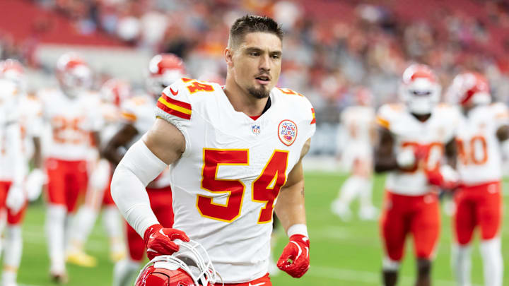 Aug 9, 2025; Glendale, Arizona, USA; Kansas City Chiefs linebacker Leo Chenal (54) against the Arizona Cardinals during a preseason NFL game at State Farm Stadium. Mandatory Credit: Mark J. Rebilas-Imagn Images
