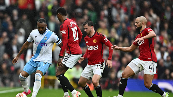 Manchester United v Crystal Palace - Premier League