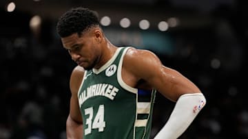 Sacramento Kings v Milwaukee Bucks