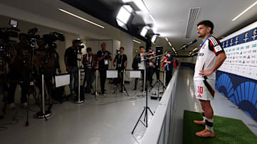 Jogador virou centro das atenções no Catar Jogador virou centro das atenções no Catar