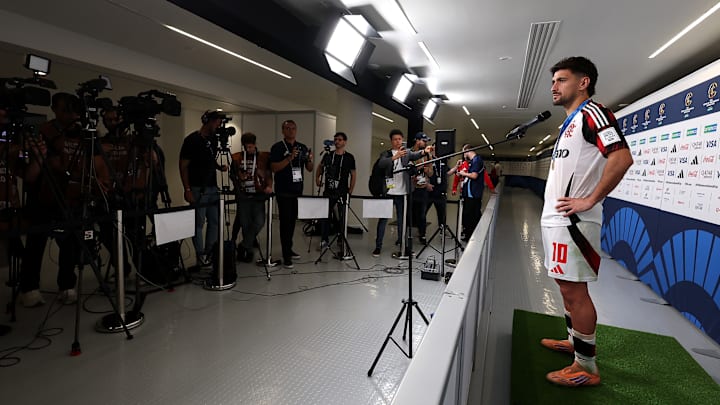 Jogador virou centro das atenções no Catar Jogador virou centro das atenções no Catar