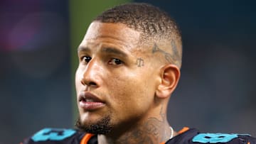 Miami Dolphins tight end Darren Waller