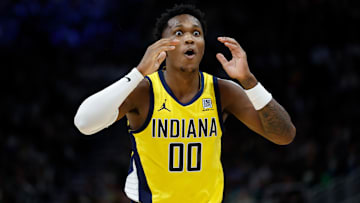 Indiana Pacers forward Bennedict Mathurin (00)