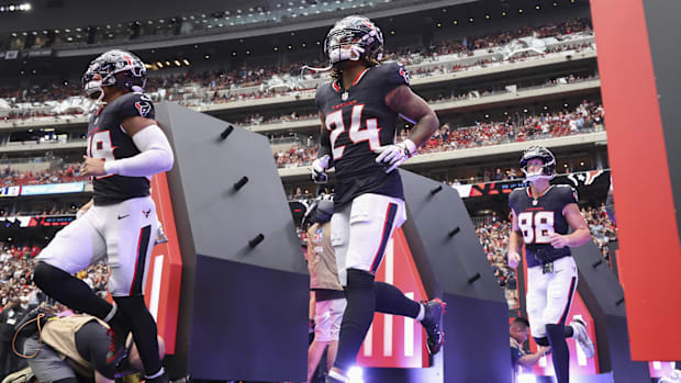 Sep 28, 2025; Houston, Texas, USA; Houston Texans cornerback Derek Stingley Jr. (24) runs onto the field before the game agai