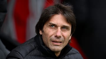 Conte n'est plus l'entraîneur des Spurs