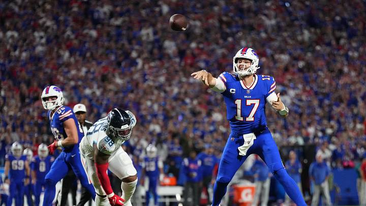 Tennessee Titans v Buffalo Bills