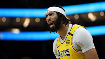 Anthony Davis has managed to stay healthy for the past two seasons, but the Lakers will be without him for at least a week.