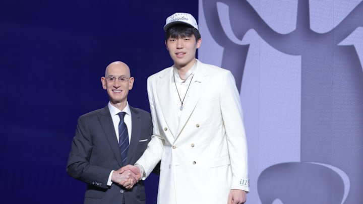 Blazers center Yang Hansen is one of the more intriguing young players in Summer League. Blazers center Yang Hansen is one of the more intriguing young players in Summer League.