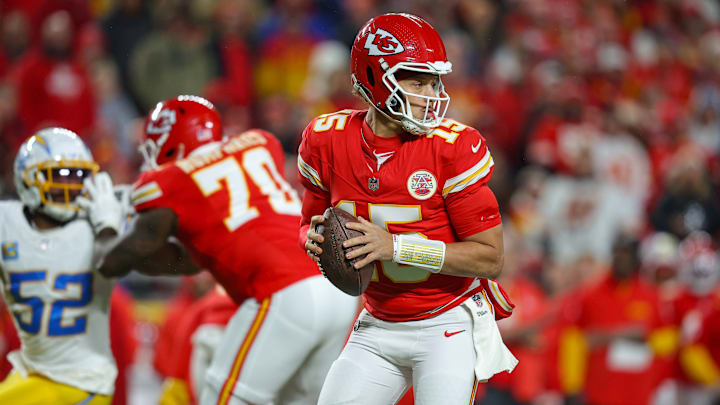 Los Angeles Chargers v Kansas City Chiefs