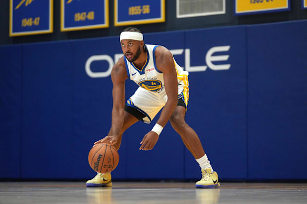 Golden State Warriors guard Moses Moody (4) dribbles the ball during Media Day at the Chase Center.