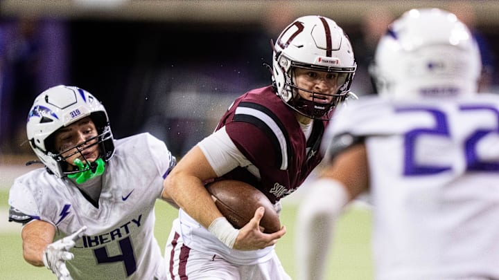 Dowling Catholic claimed the Class 5A title on Friday night defeating Iowa City Liberty with a final score of 27-10. 