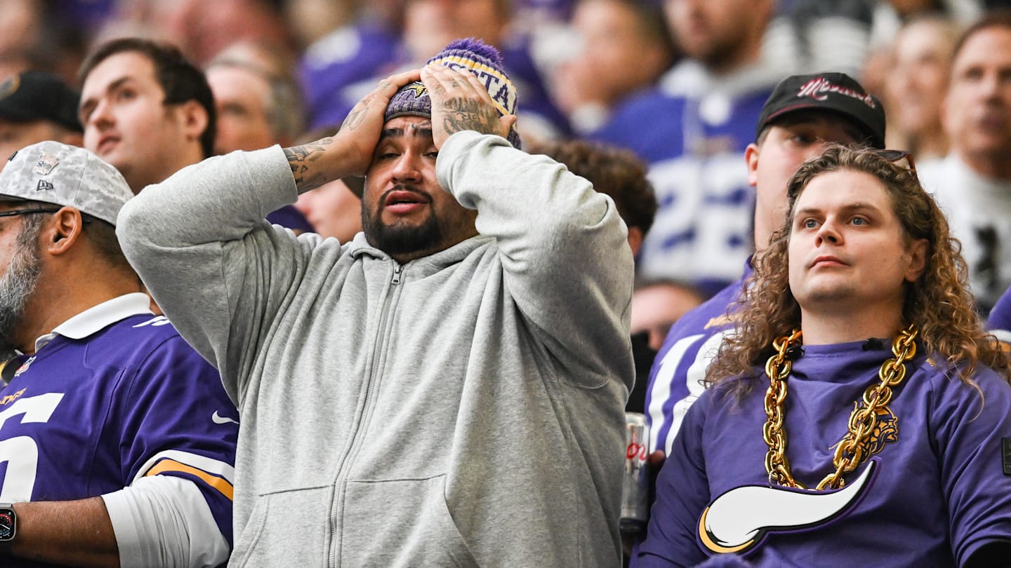 Vikings' coach 'personally embarrassed' by penalty debacle against Ravens - Sports Illustrated