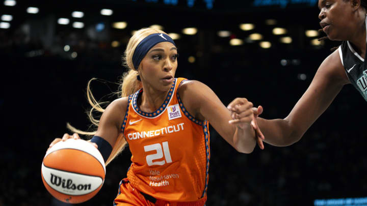 Connecticut Sun v New York Liberty