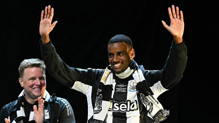 FBL-ENG-LCUP-NEWCASTLE-PARADE