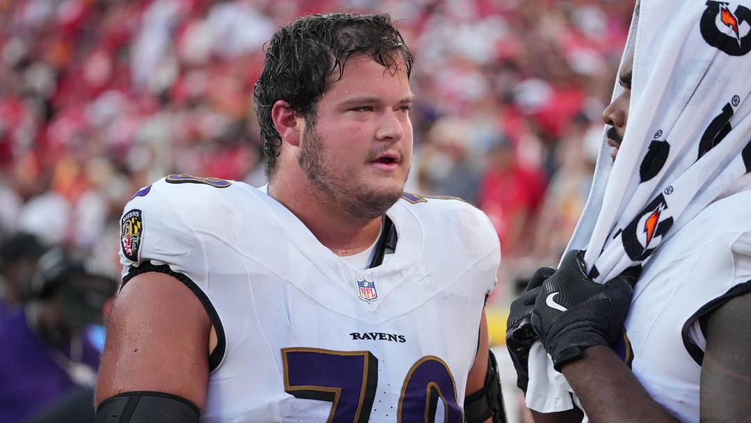 Sep 28, 2025; Kansas City, Missouri, USA; Baltimore Ravens offensive tackle Roger Rosengarten (70) on the sidelines against the Kansas City Chiefs during the game at GEHA Field at Arrowhead Stadium. Mandatory Credit: Denny Medley-Imagn Images Sep 28, 2025; Kansas City, Missouri, USA; Baltimore Ravens offensive tackle Roger Rosengarten (70) on the sidelines against the Kansas City Chiefs during the game at GEHA Field at Arrowhead Stadium. Mandatory Credit: Denny Medley-Imagn Images