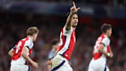 Arsenal FC v Paris Saint-Germain - UEFA Champions League 2024/25 Semi Final First Leg