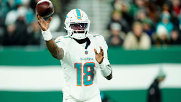 Miami Dolphins quarterback Tyler Huntley (18) passes the ball in the first half, Sunday, January 5, 2025, in East Rutherford.