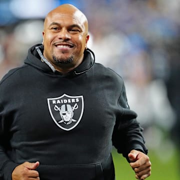 Former Las Vegas Raiders head coach Antonio Pierce thinks it's "foolish" to believe Tom Brady won't use his access as a broadcaster to help the team.