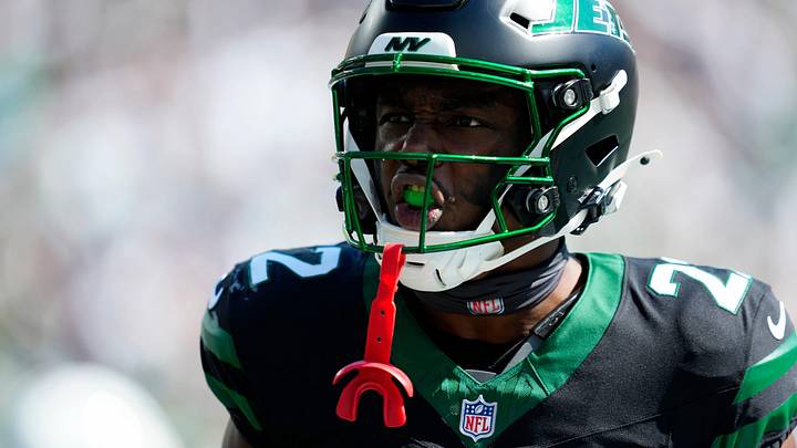 New York Jets safety Tony Adams (22) is happy after preventing the Cowboys from scoring a touchdown in the first quarter, Sunday, October 5, 2025.