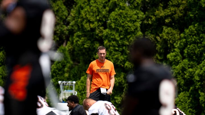 Cincinnati Bengals head coach Lou Anarumo speaks to players during Cincinnati Bengals training camp in Cincinnati on Friday, July 26, 2024.