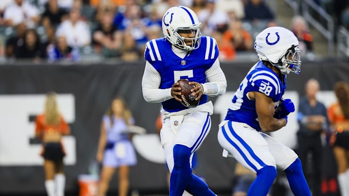 Indianapolis Colts quarterback Anthony Richardson (5) runs with the ball against the Cincinnati Bengals in the first half at Paycor Stadium.