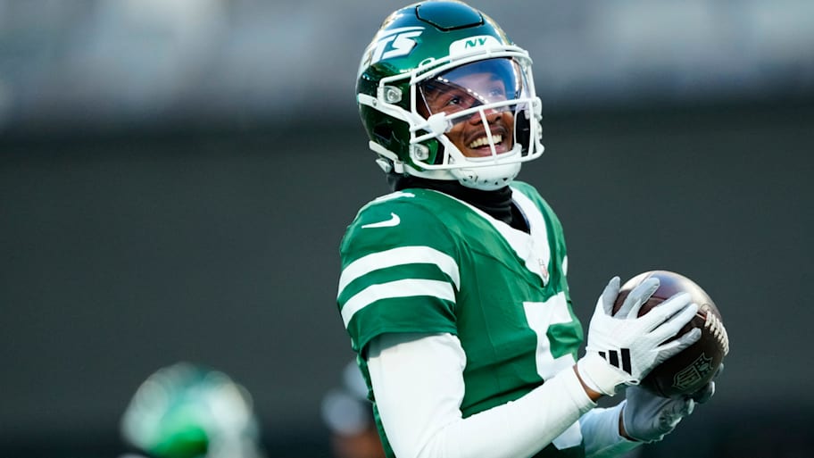 Garrett Wilson ahead of a game last season. | Kevin R. Wexler-NorthJersey.com / USA TODAY NETWORK via Imagn Images