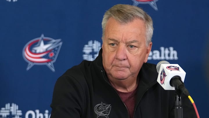 Blue Jackets GM Don Waddell addresses the media. 