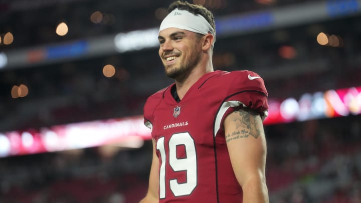 Dec 25, 2022; Glendale, Arizona, USA; Arizona Cardinals quarterback Trace McSorley (19) warms up before their game against the Tampa Bay Buccaneers at State Farm Stadium.

Nfl Tampa Bay At Cardinals