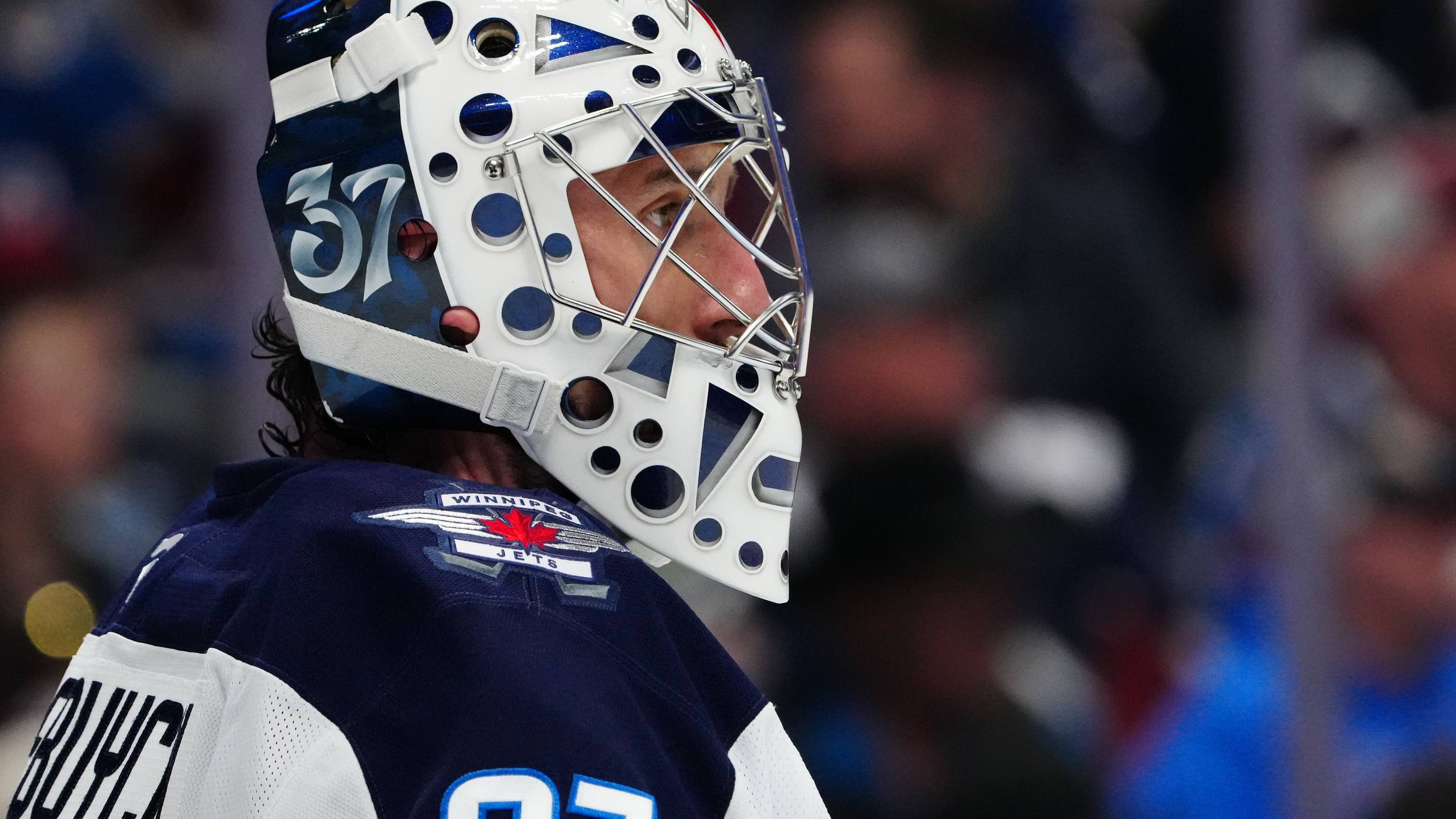 Blues could be the key to a Connor Hellebuyck blockbuster