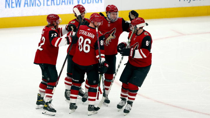 Find Ducks vs. Coyotes predictions, betting odds, moneyline, spread, over/under and more for the April 1 NHL matchup. Find Ducks vs. Coyotes predictions, betting odds, moneyline, spread, over/under and more for the April 1 NHL matchup.