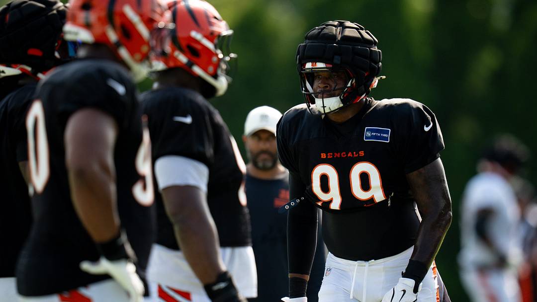 Cincinnati Bengals defensive end Myles Murphy (99) practices during Bengals practice at the Kettering Practice Fields in Cincinnati, Ohio, on Thursday, August 6, 2026. Cincinnati Bengals defensive end Myles Murphy (99) practices during Bengals practice at the Kettering Practice Fields in Cincinnati, Ohio, on Thursday, August 6, 2026.