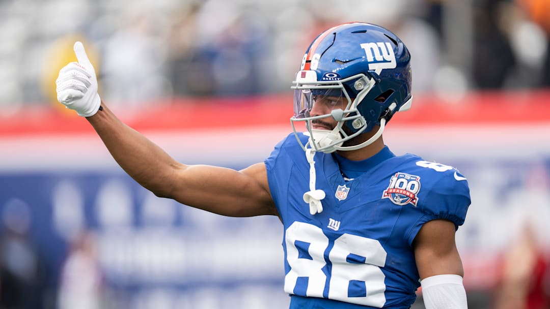 New York Giants wide receiver Darius Slayton (86) gestures during warm ups before a game between New York Giants and Indianapolis Colts at MetLife Stadium on Sunday, Dec. 29, 2024.