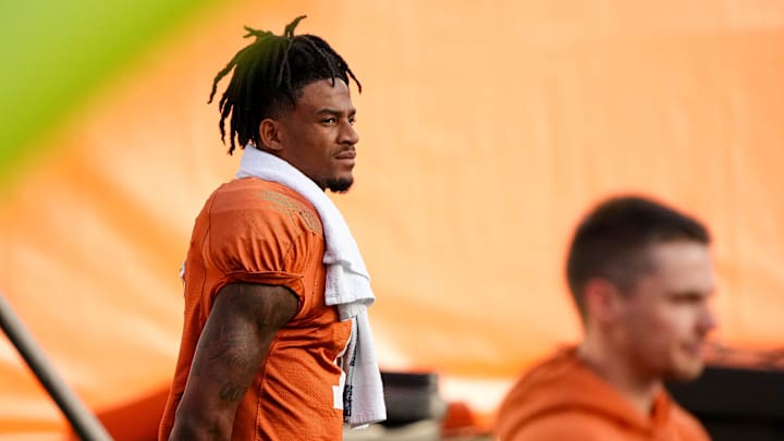 Former Texas Longhorns WR Isaiah Bond Turns Himself In to Police