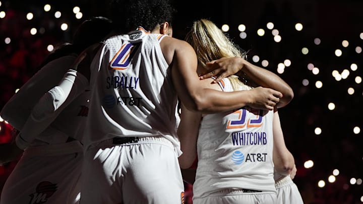 Oct 5, 2025; Las Vegas, Nevada, USA; The Phoenix Mercury huddle prior to the start of the fourth quarter of game two of the 2025 WNBA Finals at Michelob Ultra Arena. Mandatory Credit: Lucas Peltier-Imagn Images Oct 5, 2025; Las Vegas, Nevada, USA; The Phoenix Mercury huddle prior to the start of the fourth quarter of game two of the 2025 WNBA Finals at Michelob Ultra Arena. Mandatory Credit: Lucas Peltier-Imagn Images
