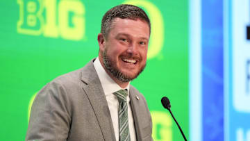 Jul 23, 2025; Las Vegas, NV, USA; Oregon head coach Dan Lanning speaks to the media during the Big Ten NCAA college football media days at Mandalay Bay Resort. Mandatory Credit: Lucas Peltier-Imagn Images