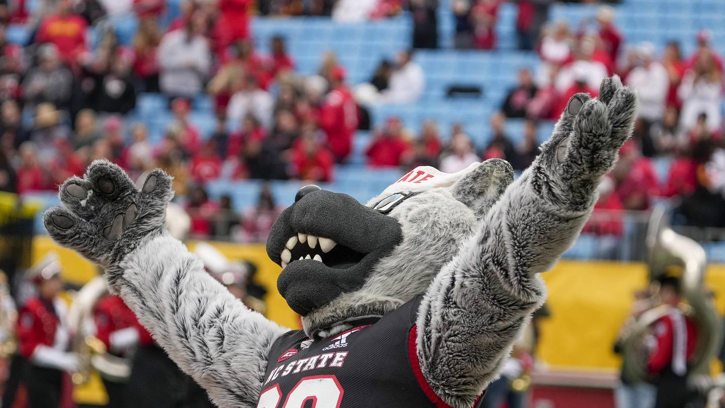NC State Football Signee Reopens Recruitment After Brother Transfers