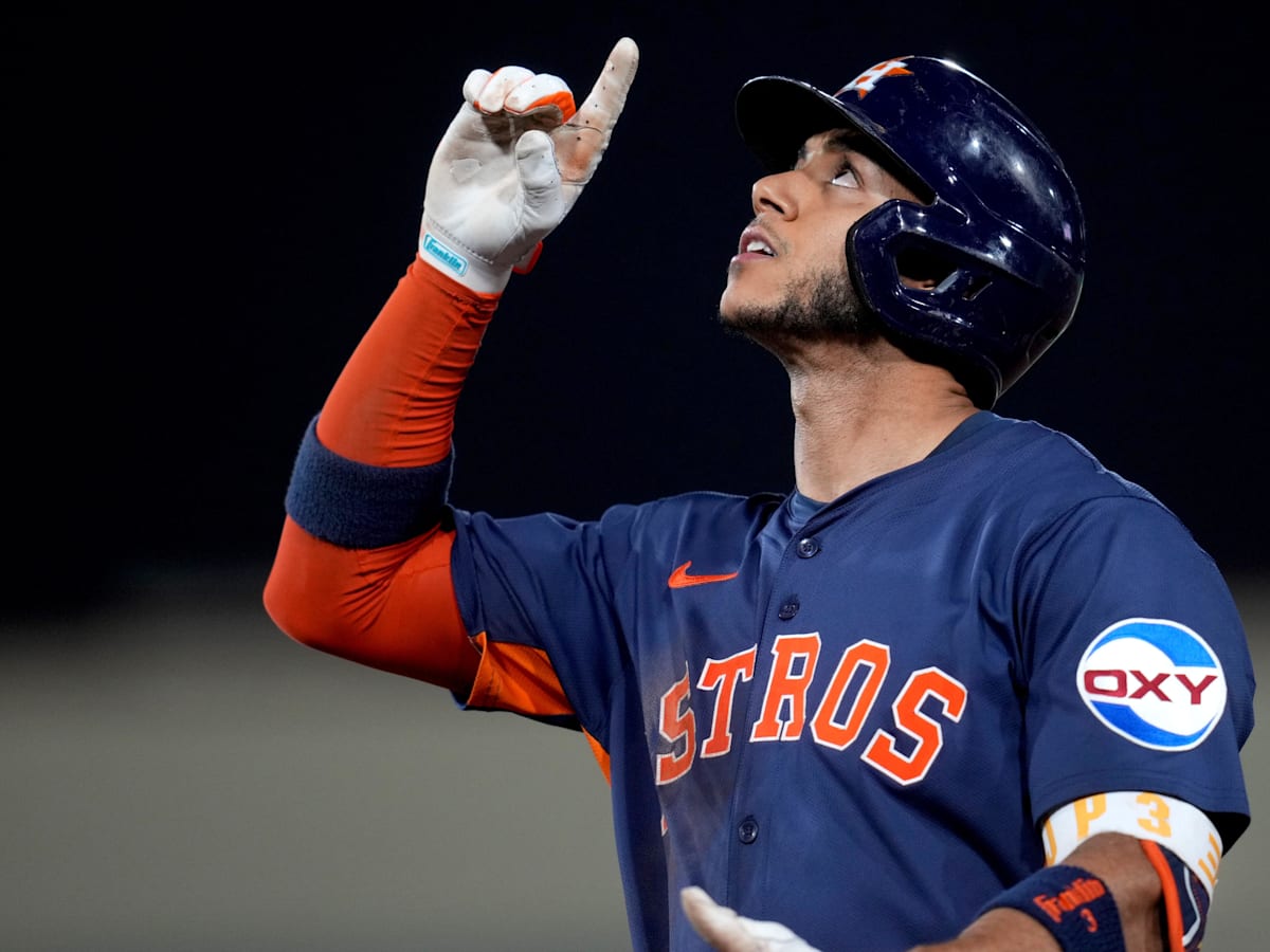 How Astros' Jeremy Peña Compares to the Other Silver Slugger Shortstop  Finalists