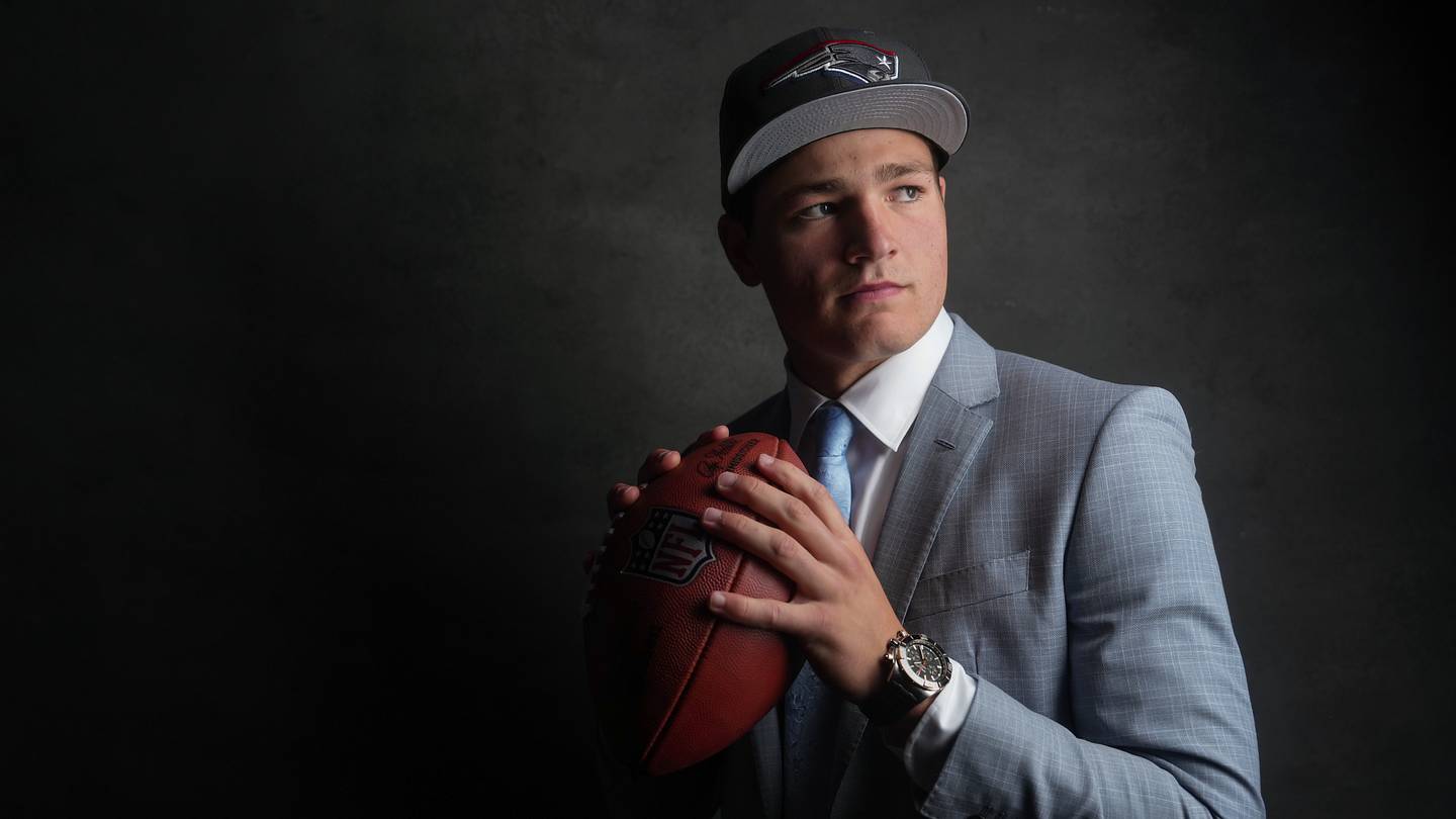 Spider-Man Meme? Patriots fans hope that's the case with latest Drake Maye photo - Vimarsana News