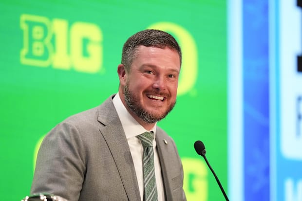 Oregon head coach Dan Lanning speaks to the media during the Big Ten NCAA college football media days at Mandalay Bay Resort.