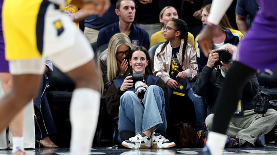 Jade Jones, Caitlin Clark