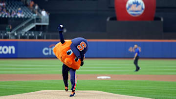 The Syracuse Orange currently doesn't have a baseball program. I discuss the pros and cons of one existing at the 'Cuse.