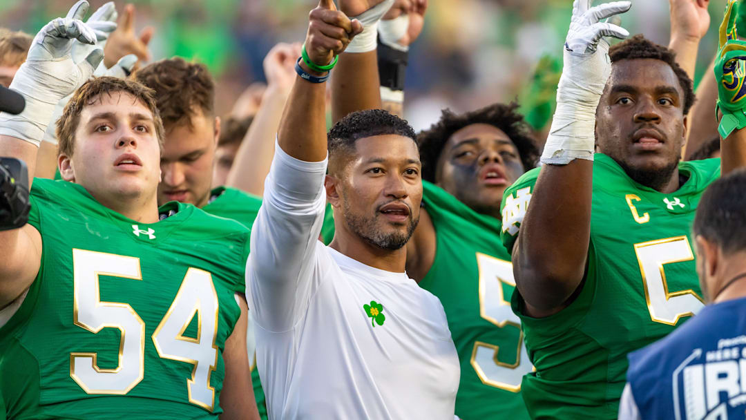 Notre Dame weather lightening rain delay fans stadium Marcus Freeman usc trojans lincoln riley betting odds south bend jayden maiava 