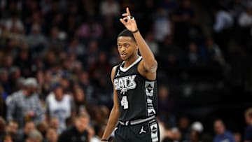 San Antonio Spurs v Minnesota Timberwolves