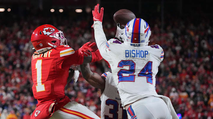 Jan 26, 2025; Kansas City, MO, USA; Kansas City Chiefs wide receiver Xavier Worthy (1) makes a catch against Buffalo Bills safety Cole Bishop (24) during the first half in the AFC Championship Game Jan 26, 2025; Kansas City, MO, USA; Kansas City Chiefs wide receiver Xavier Worthy (1) makes a catch against Buffalo Bills safety Cole Bishop (24) during the first half in the AFC Championship Game