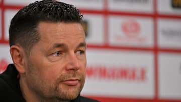 Lens a battu Metz vendredi soir (5-1) Lens a battu Metz vendredi soir (5-1)