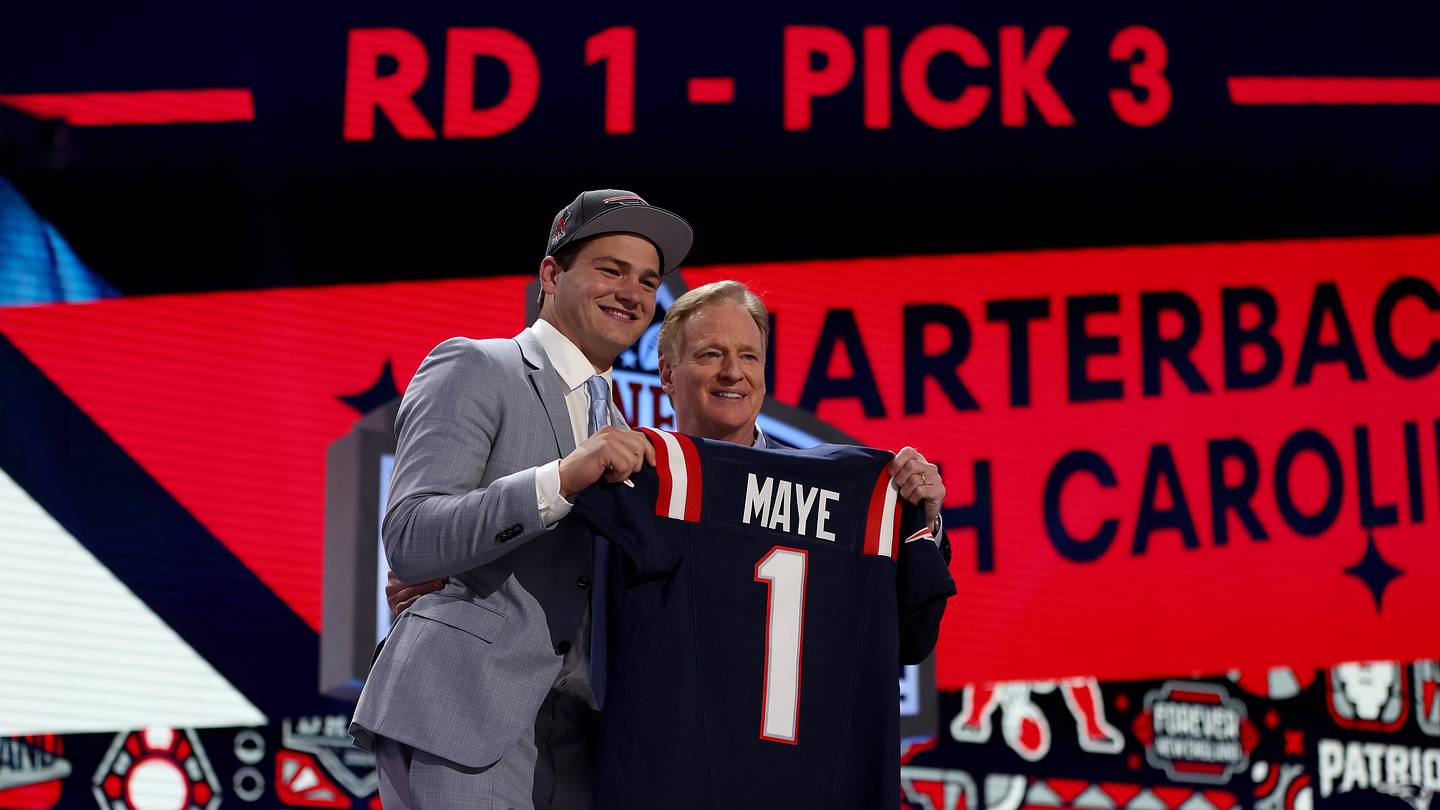Packers fans rejoiced when Patriots drafted Drake Maye - Vimarsana News